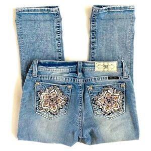 MISS ME Midrise Capri Jeans Womens SIZE 27 Blue Denim Cropped Embellished M3353P
